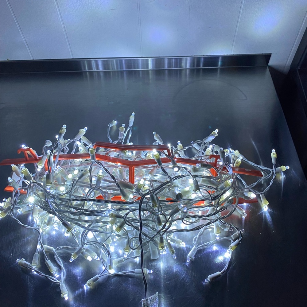 Christmas led icicles lights cool white 2 lights strings 7’ each - Picture 5 of 8